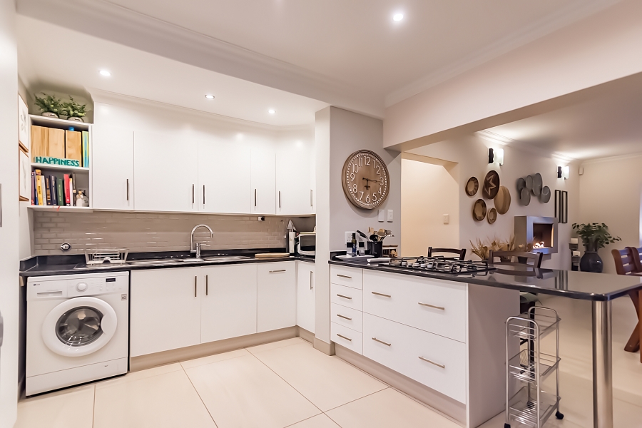 5 Bedroom Property for Sale in Club Milos Estate Free State